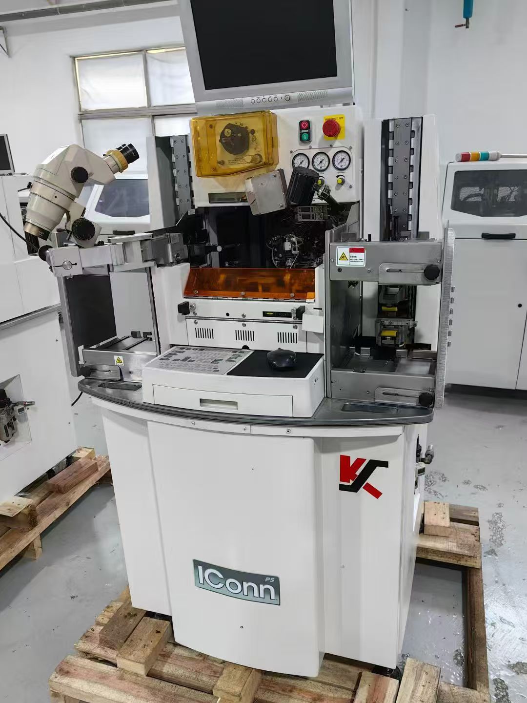 KS ICONN Wire Bonder